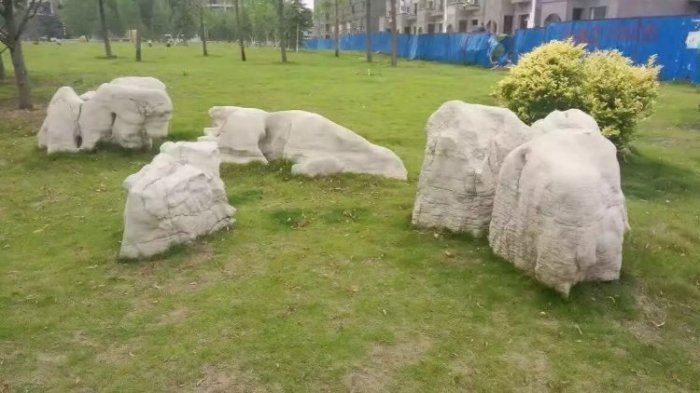 草坪石造景